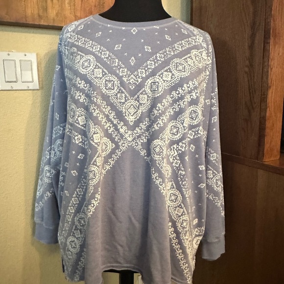 Plus Size 3X Maurice’s blue sweatshirt - Picture 2 of 8